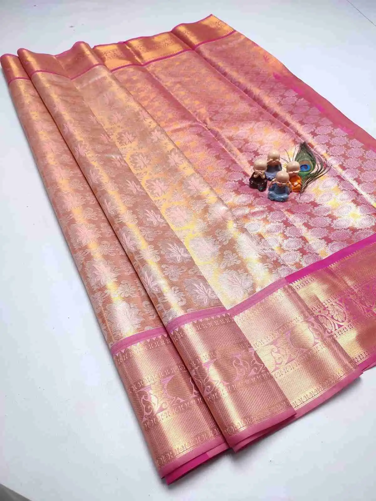 Floral Butta Zari Brocade Semi Kanchipuram Silk Saree